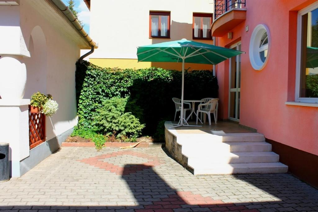 Hajdúszoboszló Jarja Panzio酒店 外观 照片